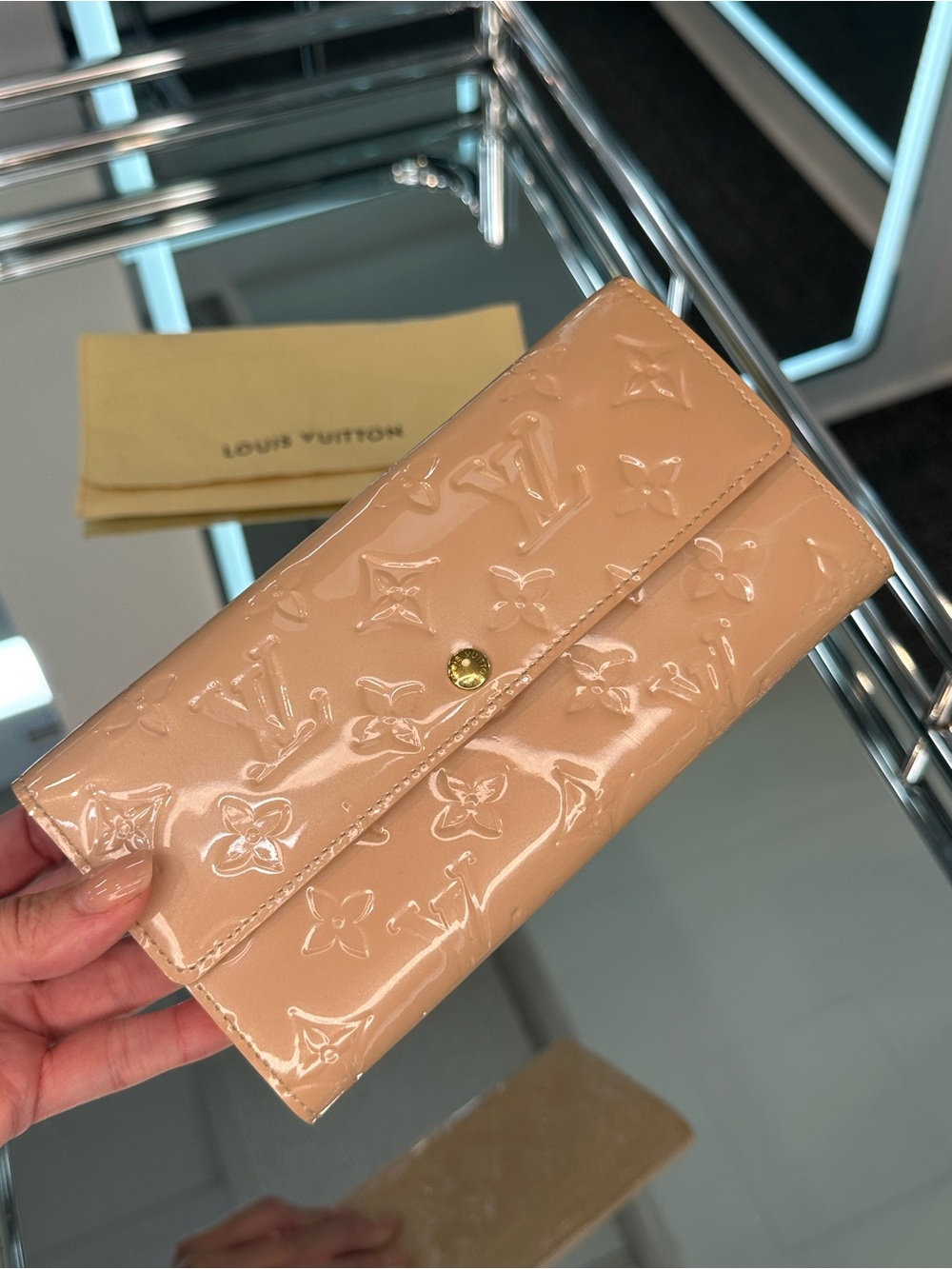 Louis Vuitton Vernis Sarah Wallet